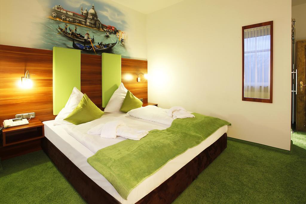 Warsteinerhof By Centro Comfort Colónia Quarto foto